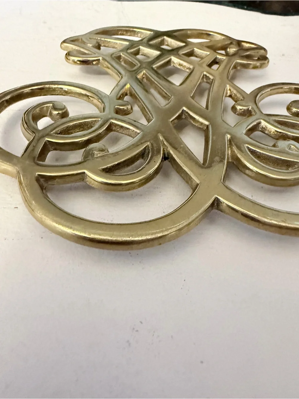 Vintage Virginia Metalcrafters William & Mary Brass Trivet